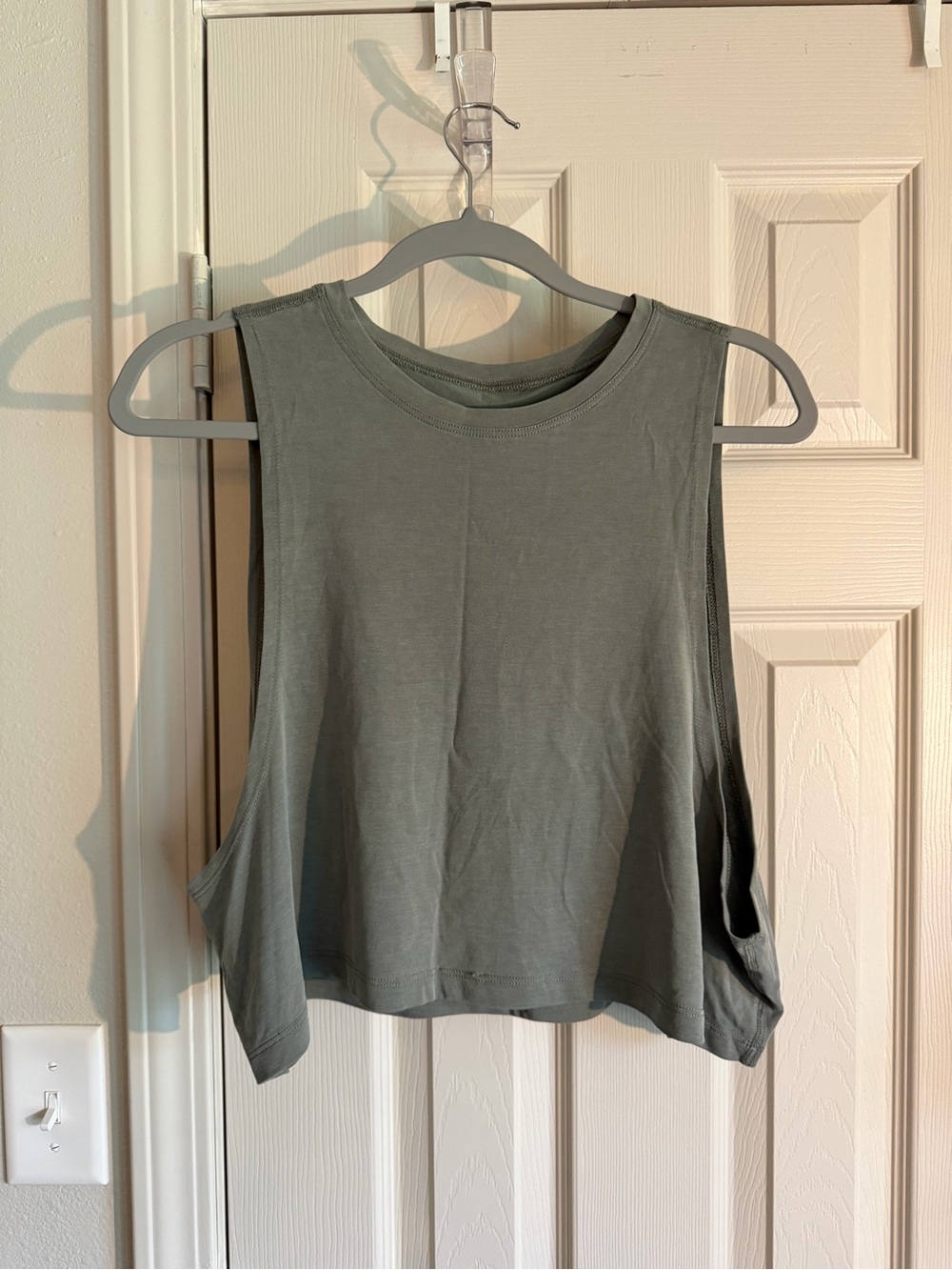 Sleeveless Crop Tank Top - Olive